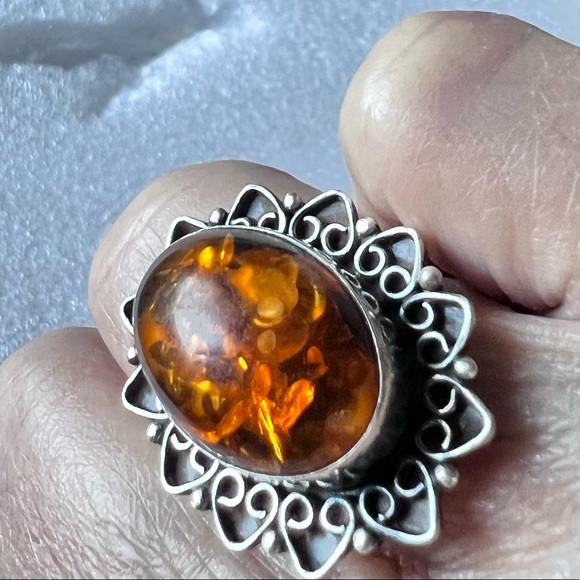 Amber .925 Sterling size 7” Ring Vintage  Large Amber Full of Inclusion. - Picture 8 of 10